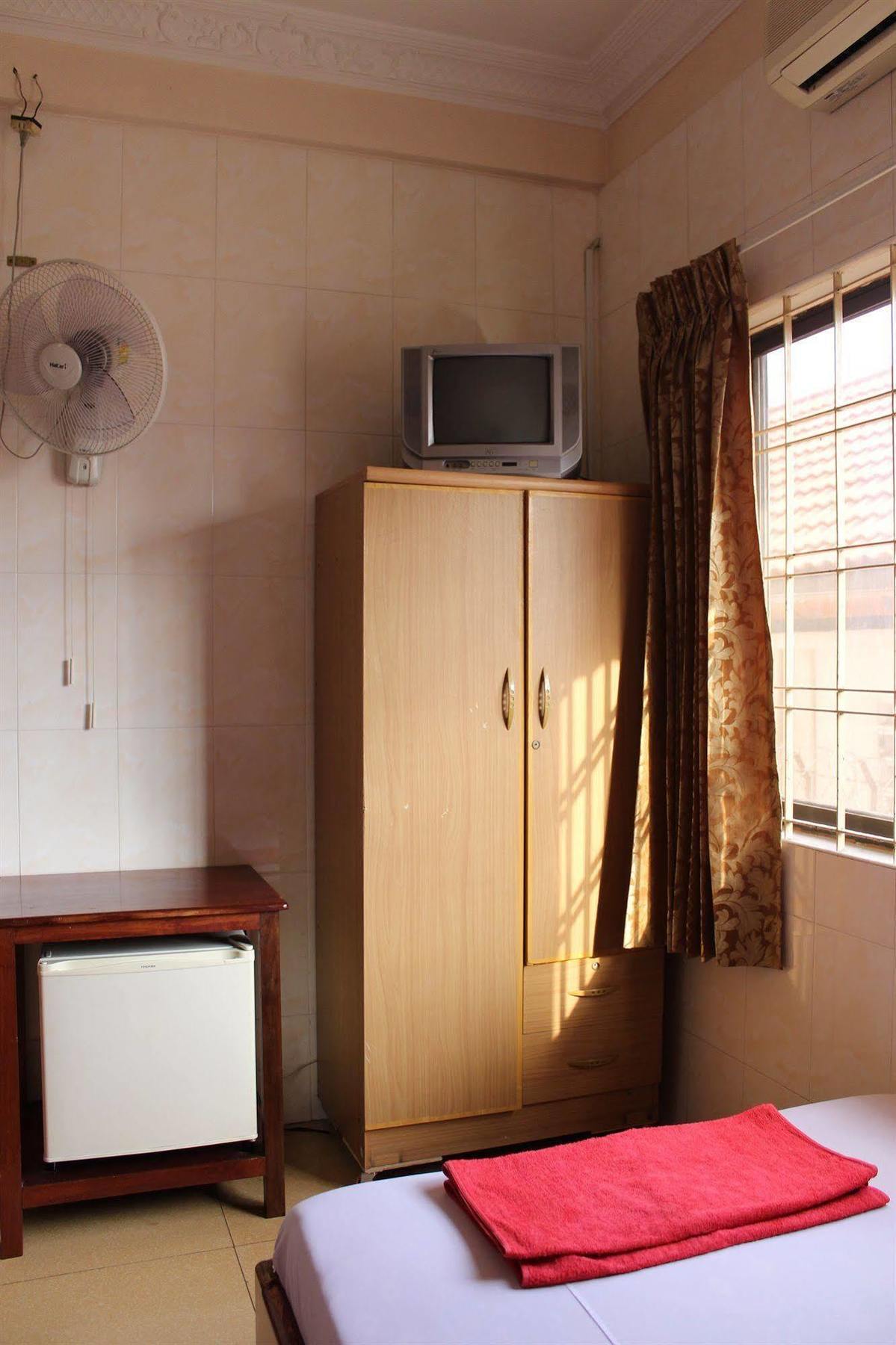 Lucky 2 Guesthouse Phnom Penh Extérieur photo