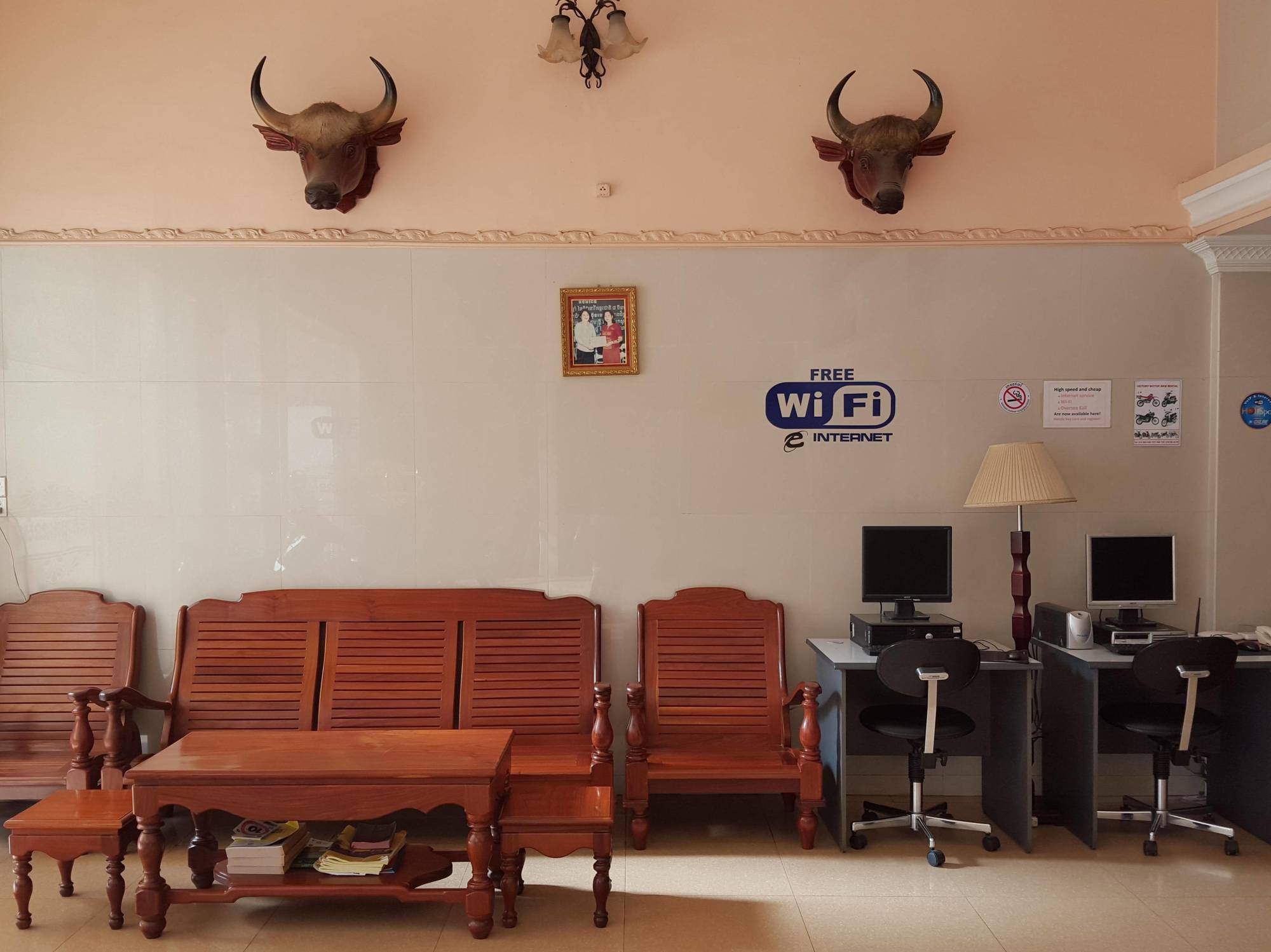 Lucky 2 Guesthouse Phnom Penh Extérieur photo