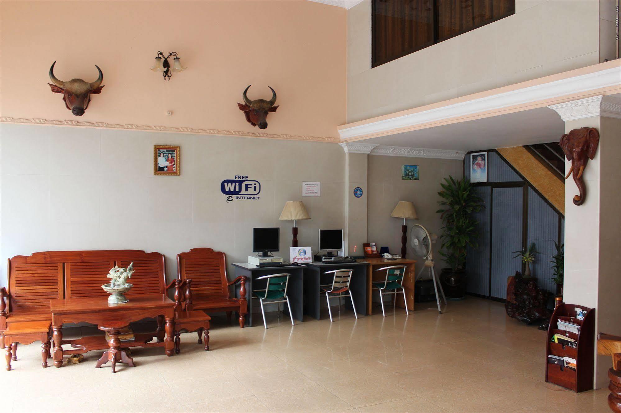 Lucky 2 Guesthouse Phnom Penh Extérieur photo